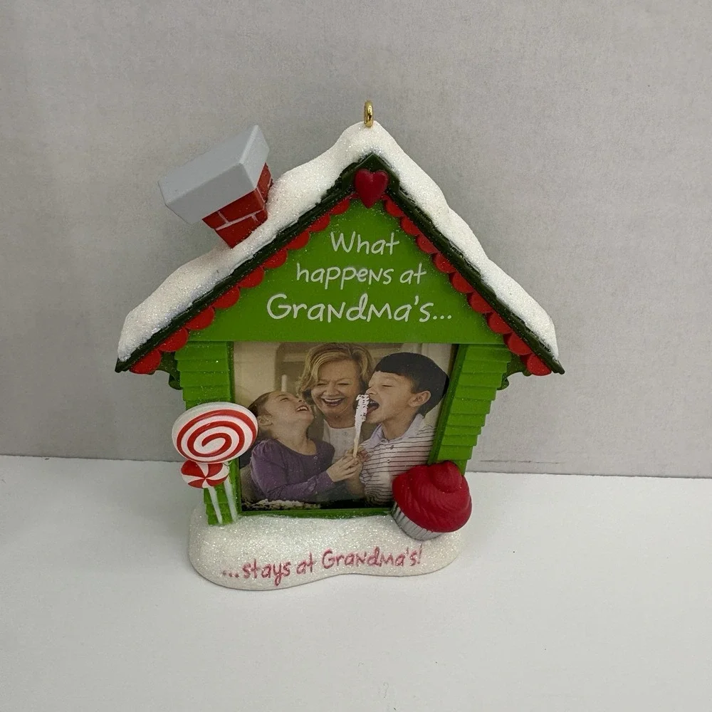 2012 Hallmark Keepsake Ornament What Happens‎ At Grandma's Photo Holder